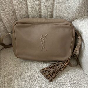 ❌ SOLD Yves Saint Laurent Lou Camera Bag Beige Crossbody